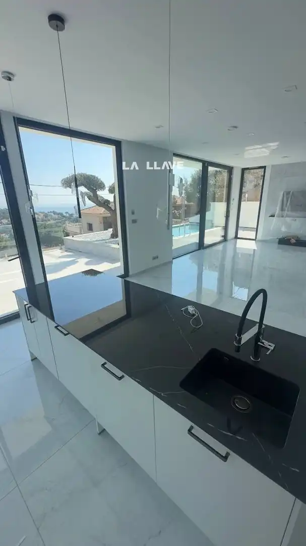 Cuina de Casa o xalet en venda en Lloret de Mar amb Aire condicionat, Calefacció i Terrassa