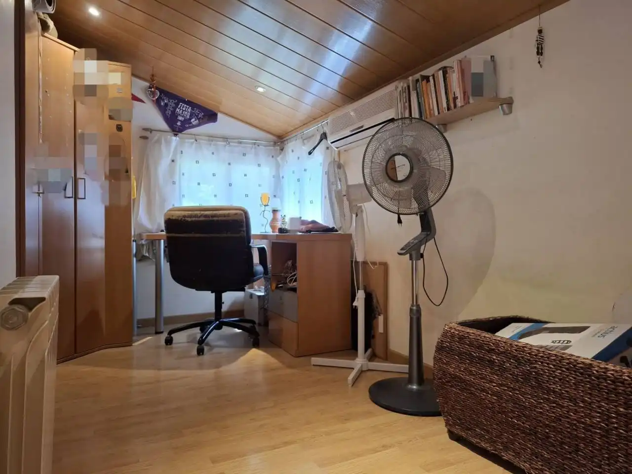 Sala d'estar de Casa o xalet en venda en Rubí amb Aire condicionat, Calefacció i Jardí privat