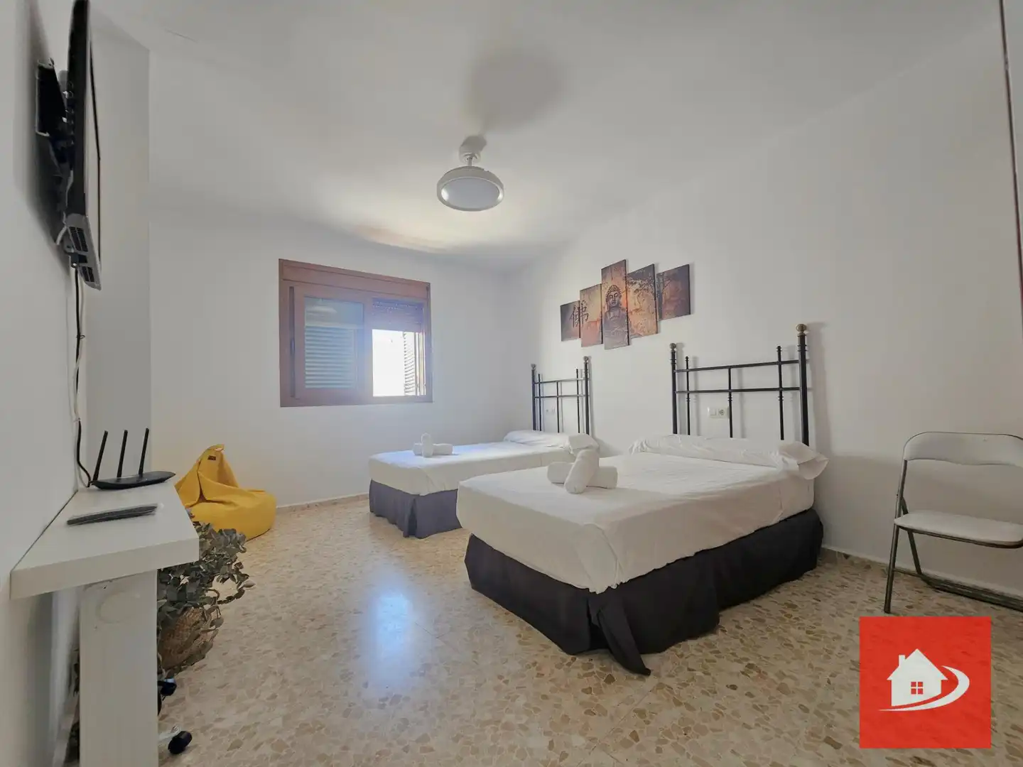 Dormitori de Casa adosada en venda en Sanlúcar de Barrameda amb Jardí privat