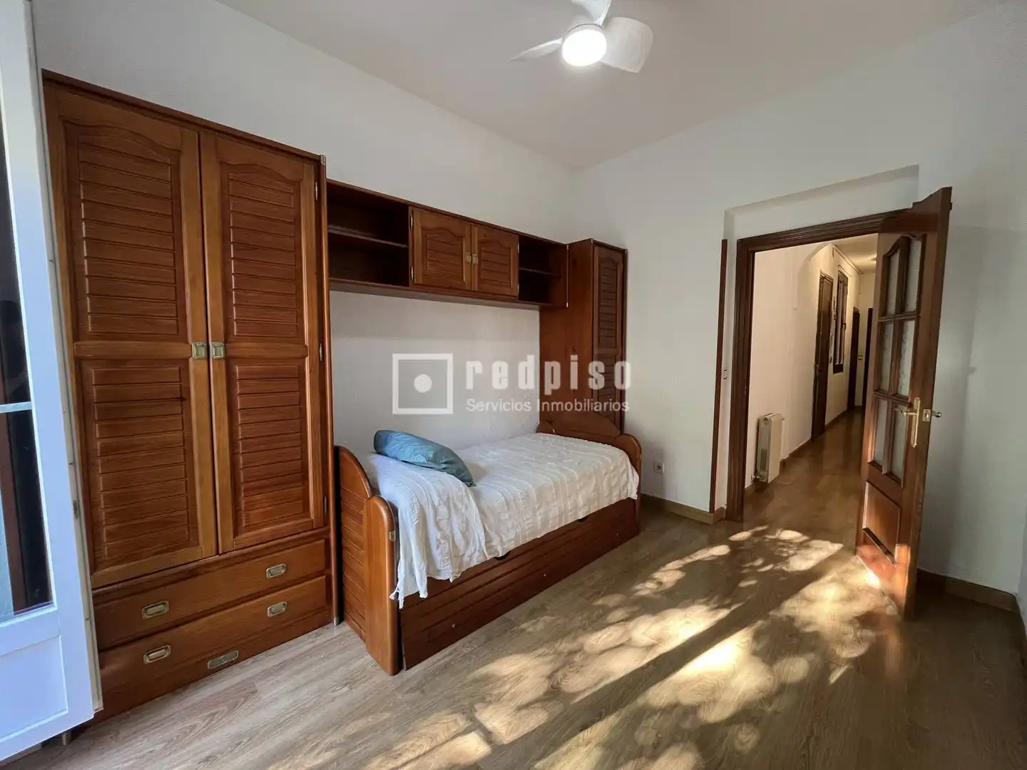 Schlafzimmer von Wohnung zur Miete in Madrid mit Heizung und Möbliert