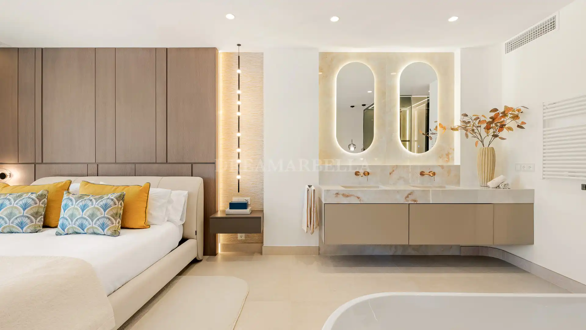 Badezimmer von Dachboden zum Verkauf in Estepona mit Klimaanlage, Terrasse und Abstellraum