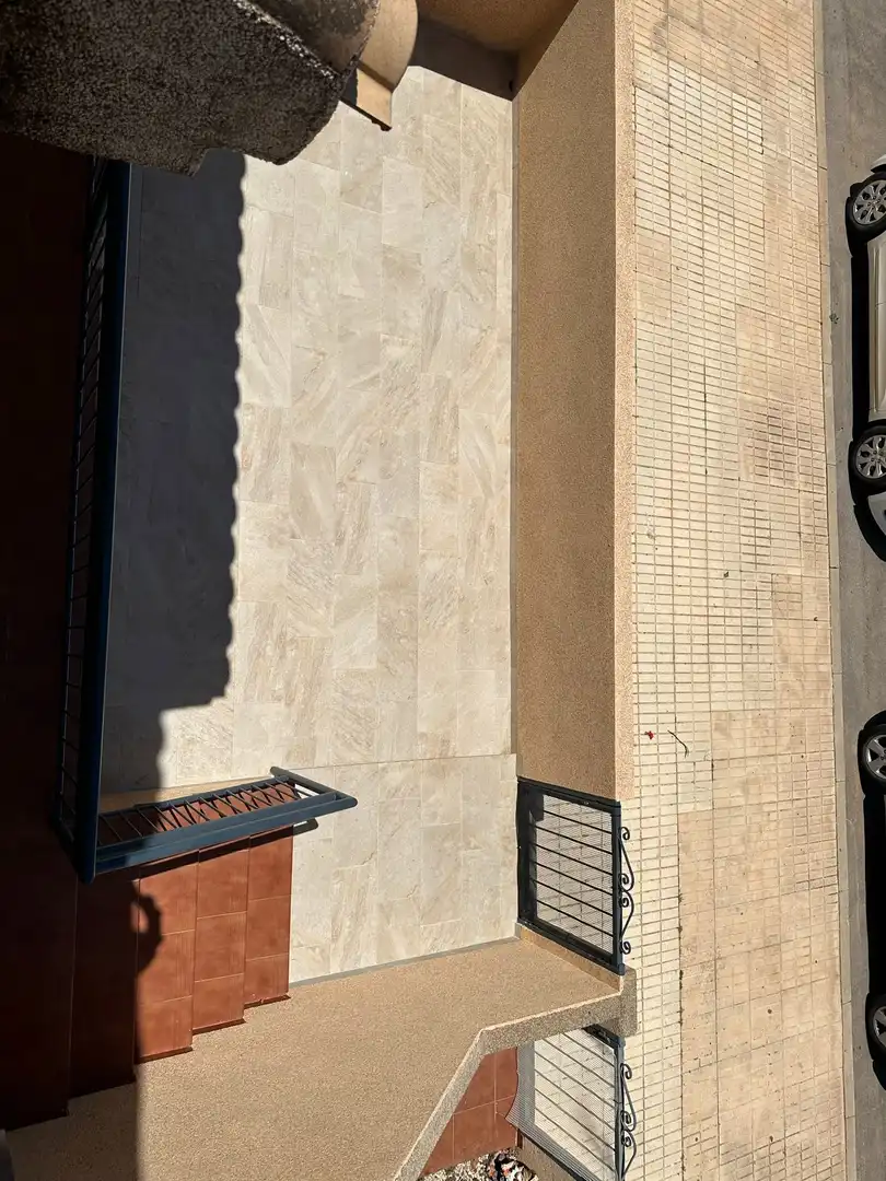 Vista exterior de Casa o xalet de lloguer en Cartagena amb Aire condicionat, Terrassa i Balcó