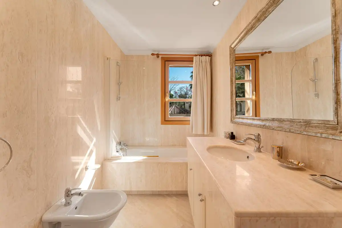 Chalet con piscina en venta en Nueva Andalucía, imagen 15