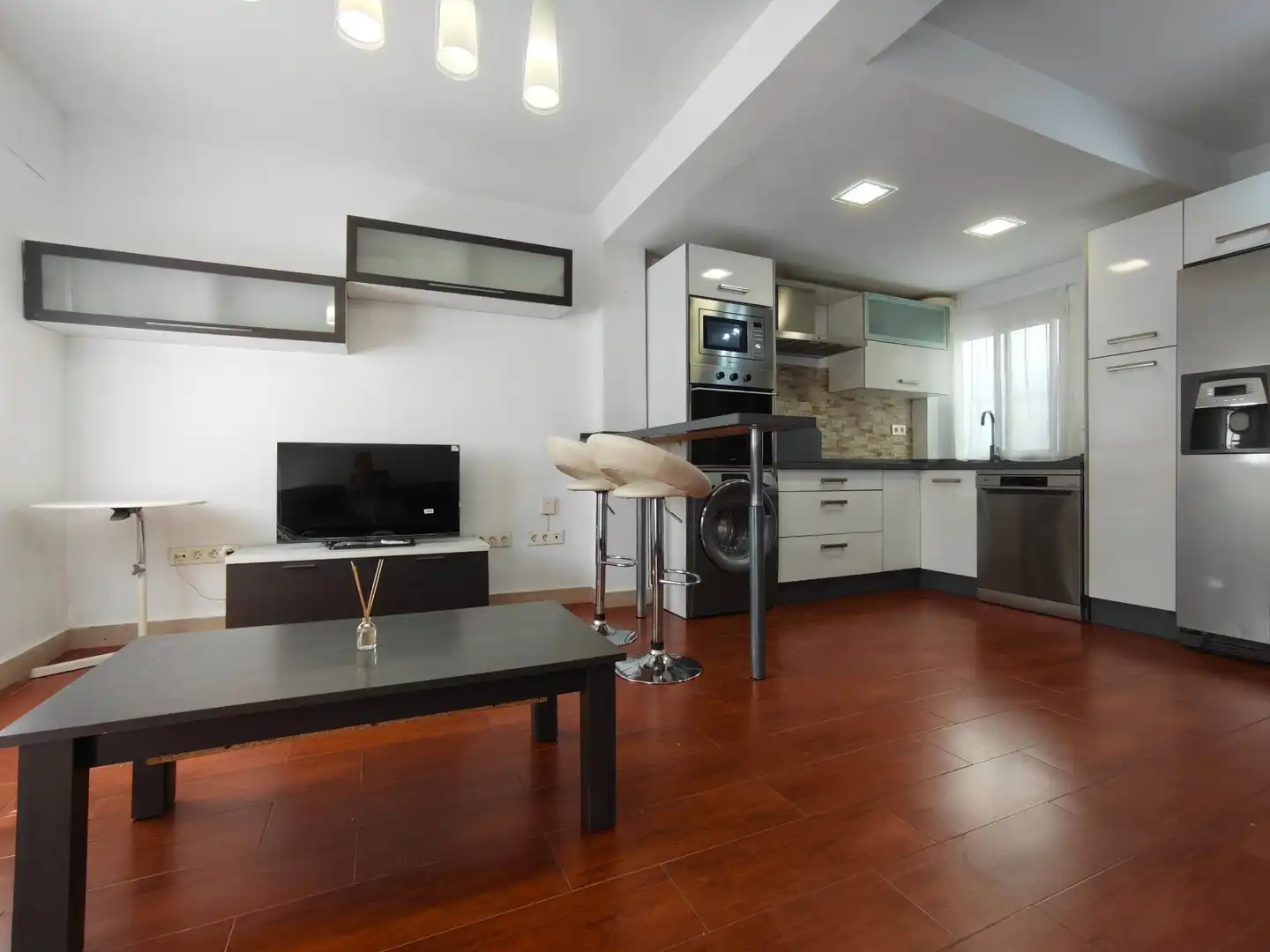Cocina de Apartamento de alquiler en Sevilla con Aire acondicionado, Calefacción y Amueblado