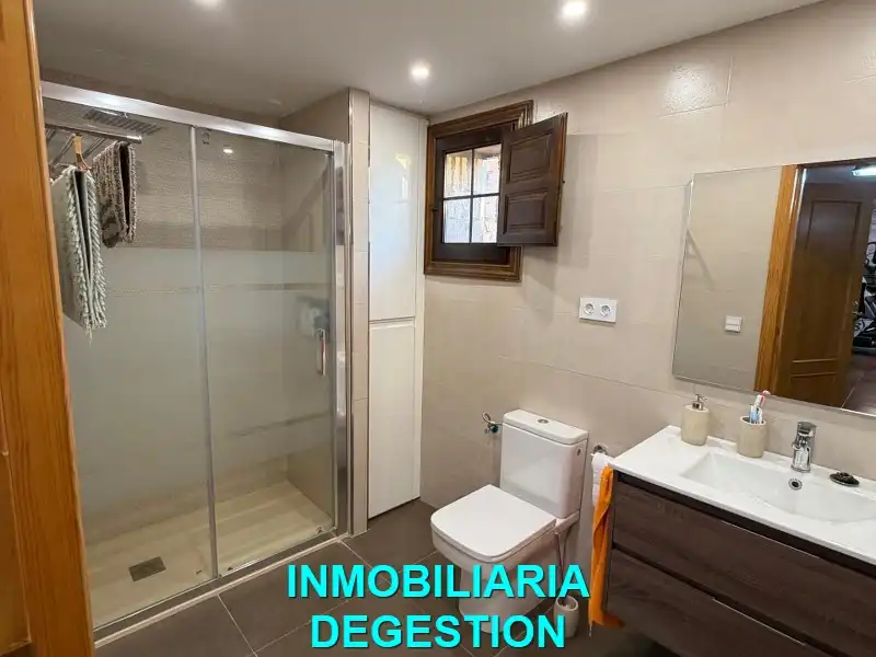 Detached homes for sale in Linares  with Air Conditioner, Heating and Swimming Pool