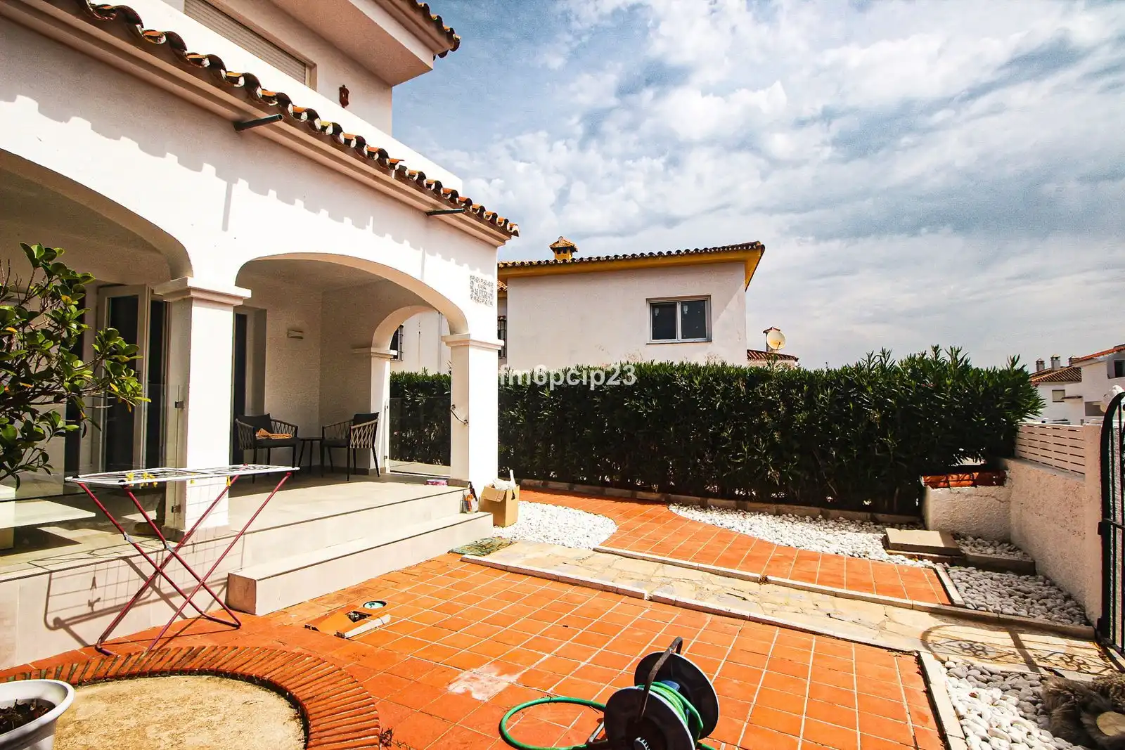 Jardí de Casa adosada en venda en Manilva amb Aire condicionat, Traster i Moblat