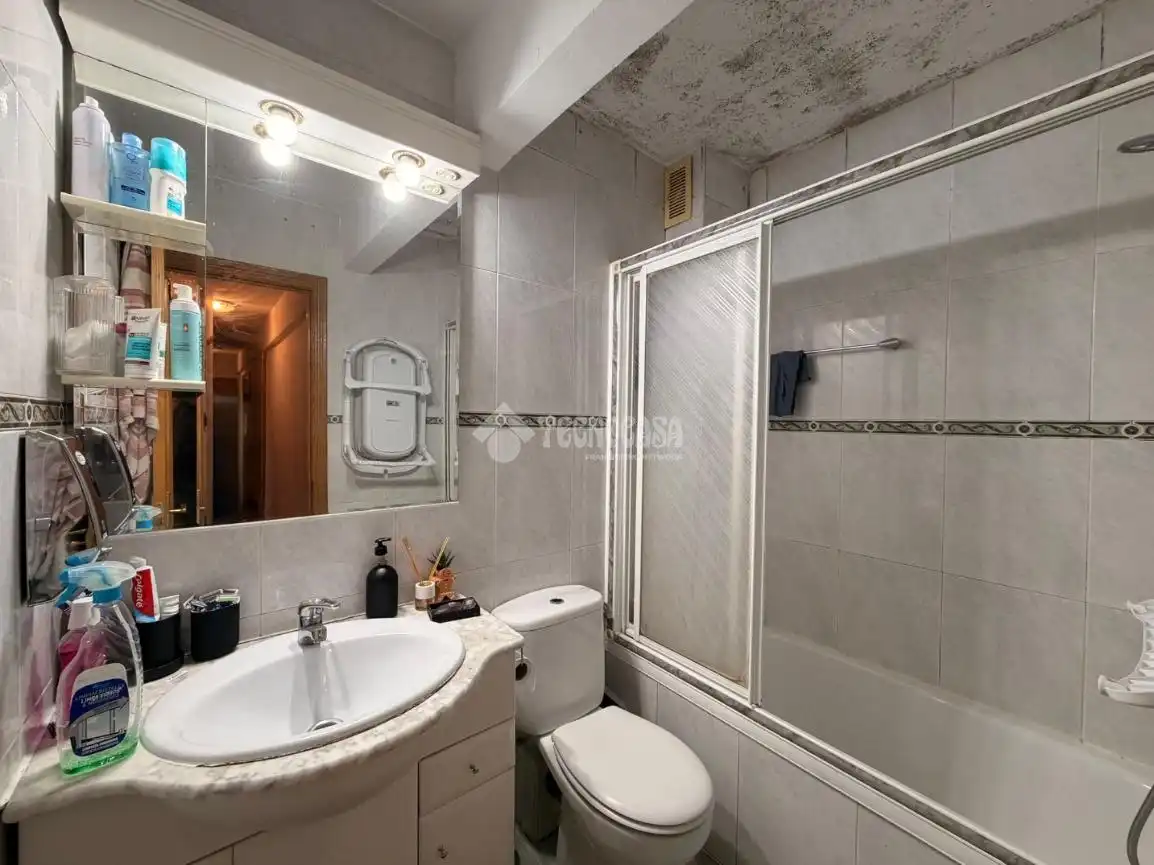Badezimmer von Wohnung zum Verkauf in Madrid