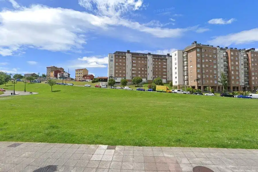 Vista exterior de Piso en venta en Oviedo  con Calefacción, Terraza y Trastero