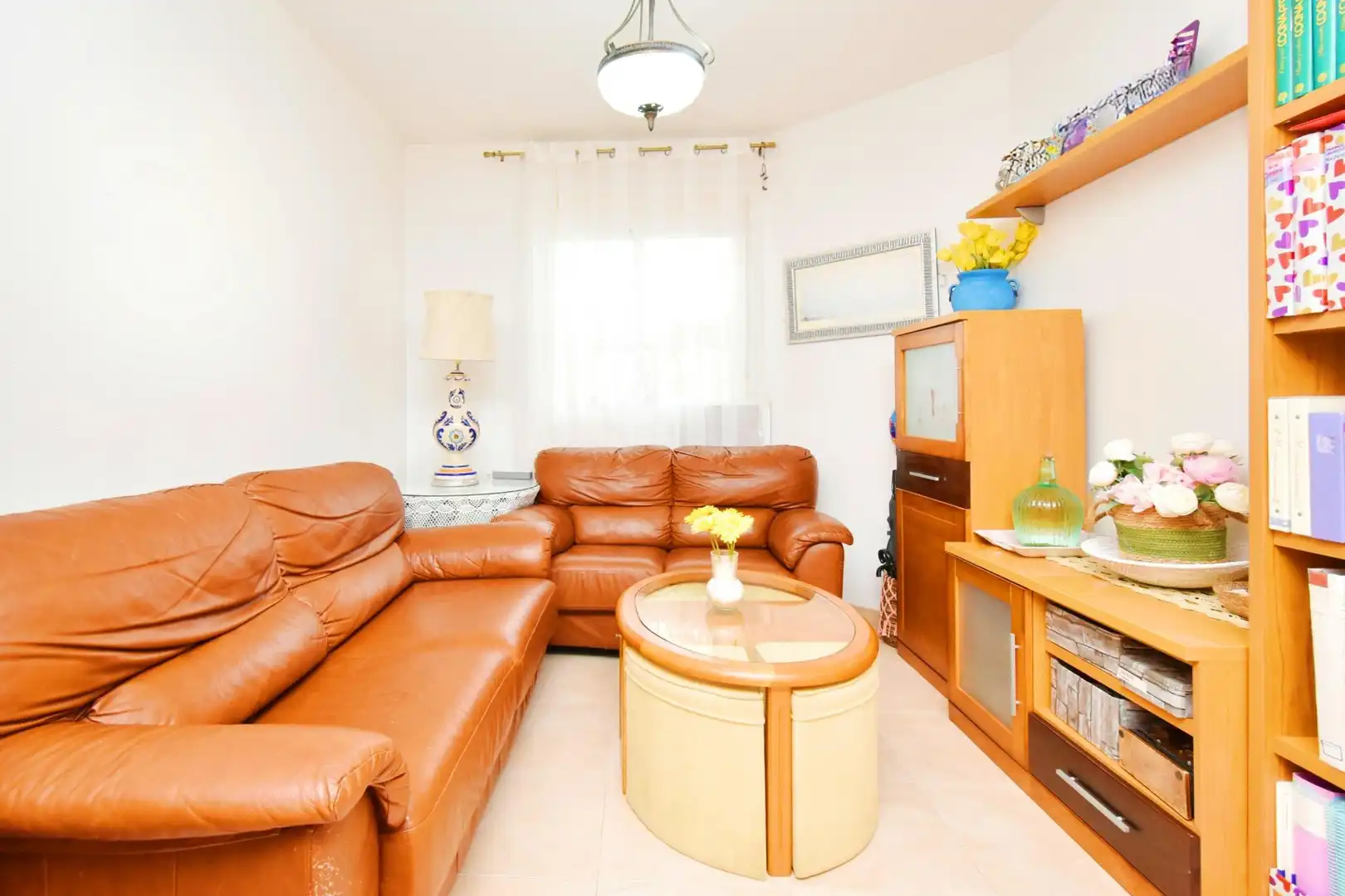 Sala d'estar de Casa o xalet en venda en Vícar amb Aire condicionat, Terrassa i Moblat