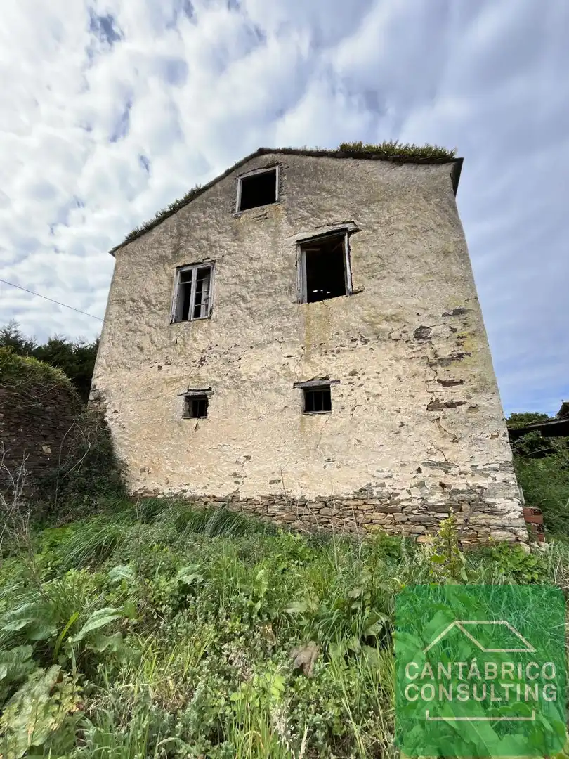 Houses for sale in Castropol