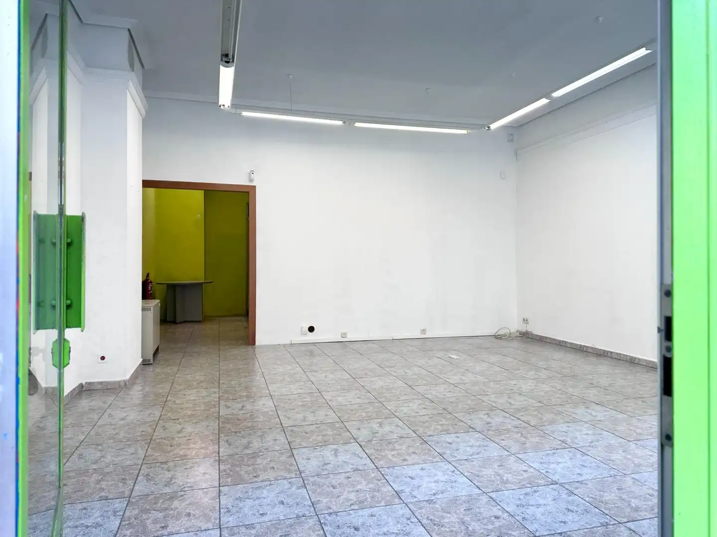 Geschaftsraum zur Miete in  Pamplona / Iruña