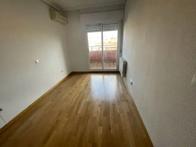 Habitación de Ático en venta en Rivas-Vaciamadrid con Aire acondicionado, Calefacción y Terraza