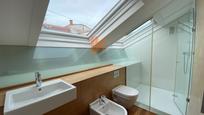 Bathroom of House or chalet for sale in Santiago de Compostela   with Air Conditioner