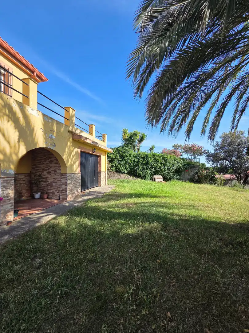 Exterior view of Houses for sale in Badajoz  with Private garden, Terrace and Storage room