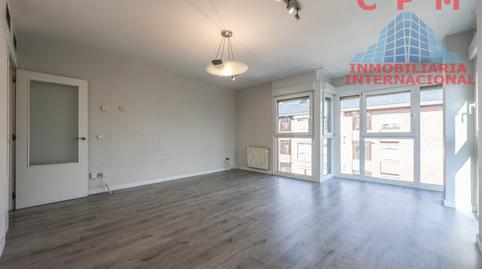 Photo 2 of Flat to rent in Corralejos - Campo de las Naciones, Madrid