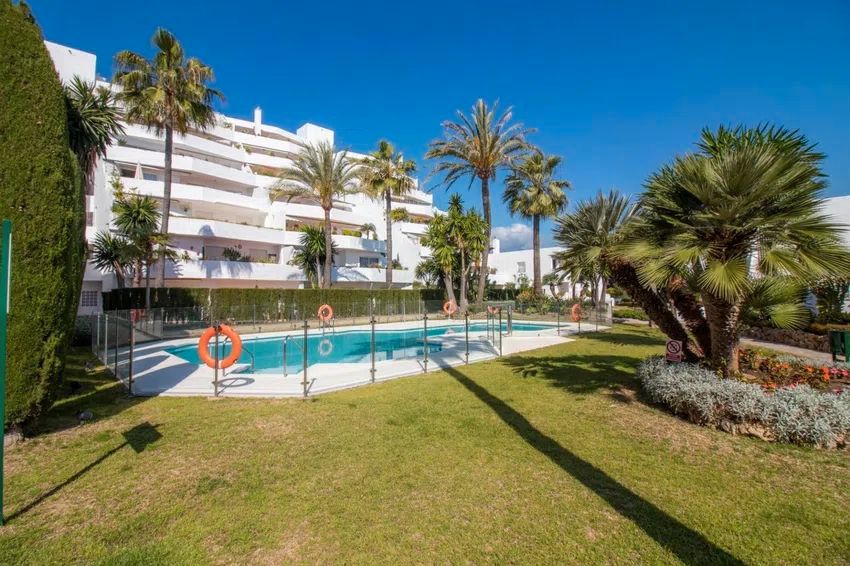 Jardín de Apartamento en venta en Marbella con Terraza, Trastero y Amueblado
