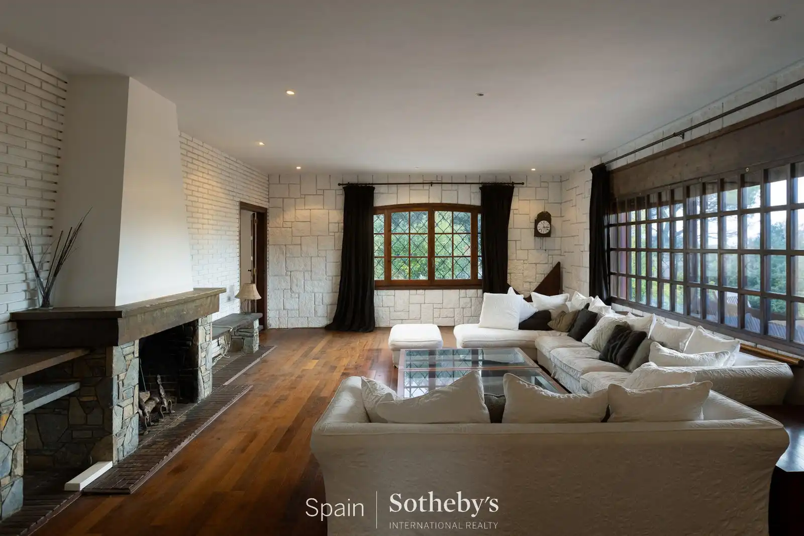 House with pool for sale in Av. Can Corbera, imagen 6