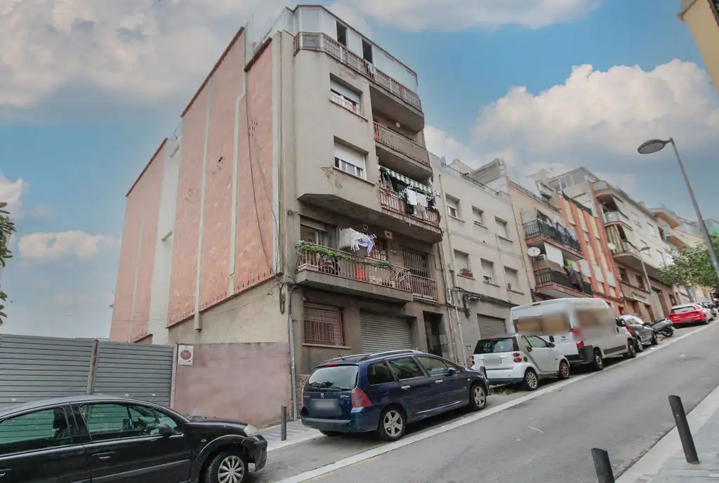 Vista exterior de Pis en venda en Salut - Lloreda