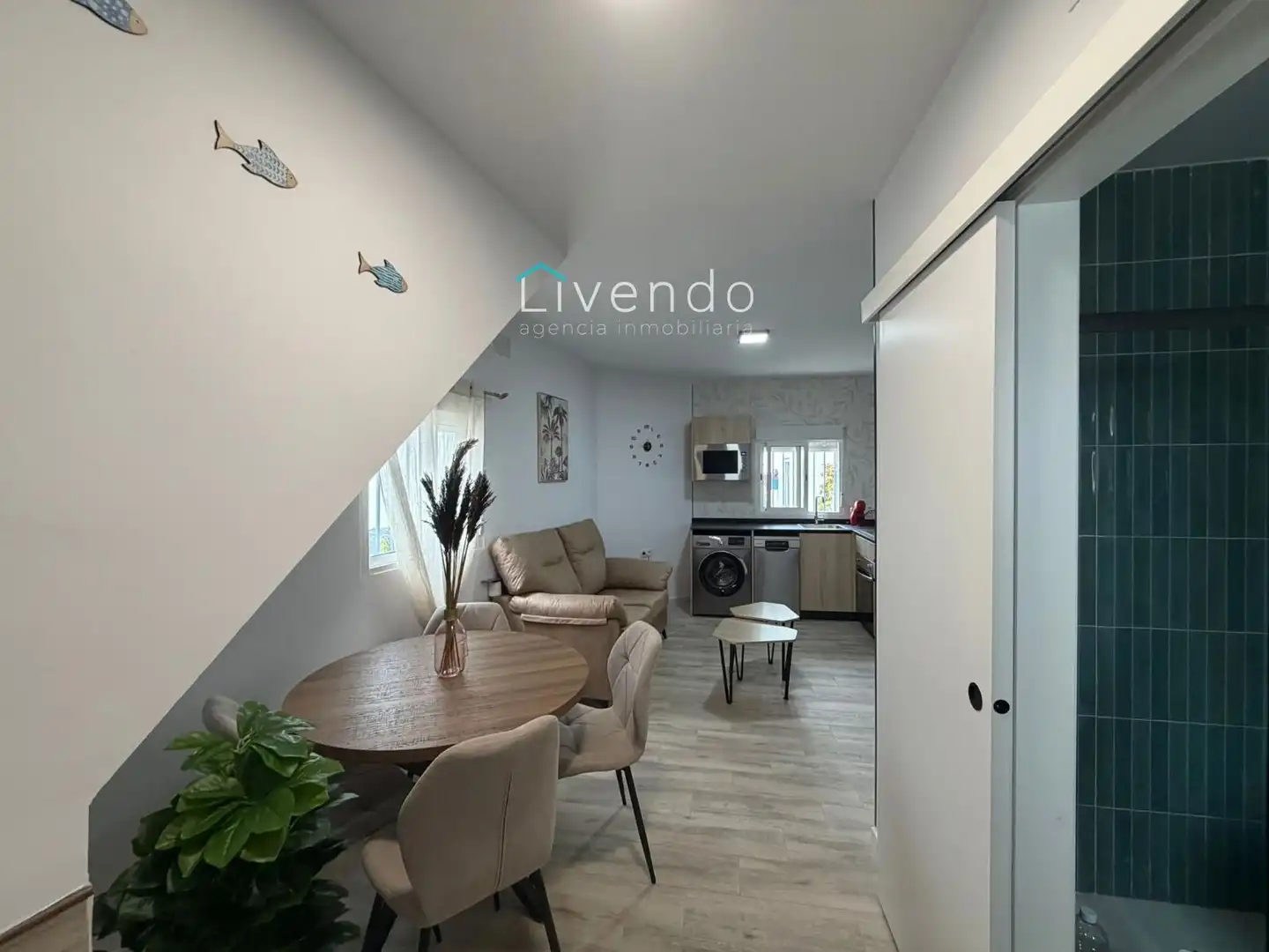 Sala d'estar de Casa o xalet en venda en Conil de la Frontera amb Aire condicionat i Moblat