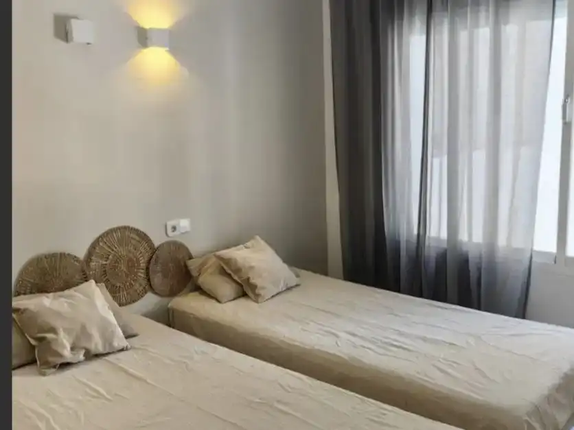 Habitación de Piso en venta en Marbella con Aire acondicionado, Piscina y Balcón