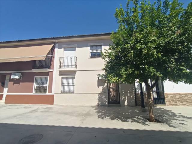 Casa adosada en Venta en Lucena en Palma del Río