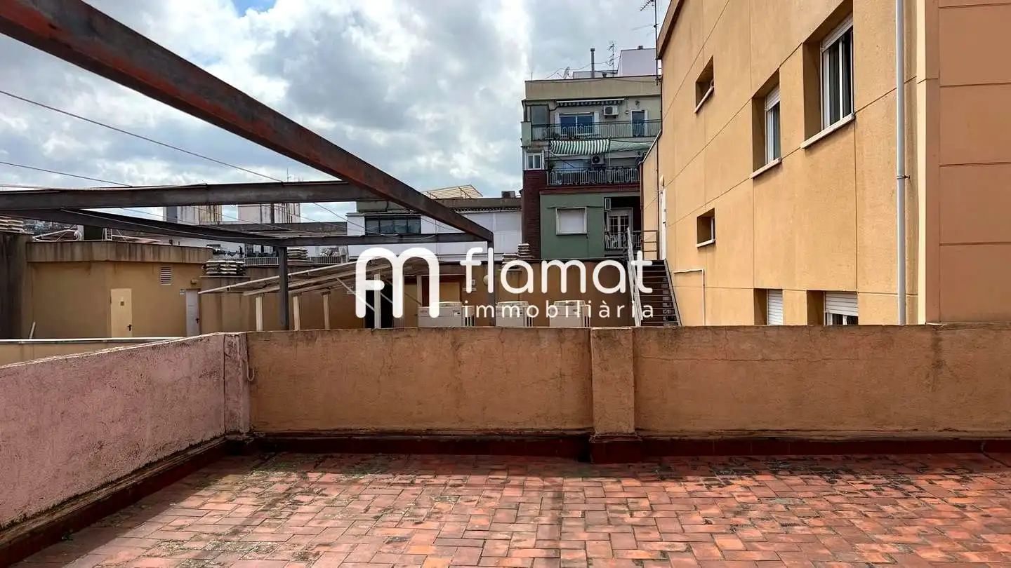 Vista exterior de Casa o chalet en venta en Barcelona