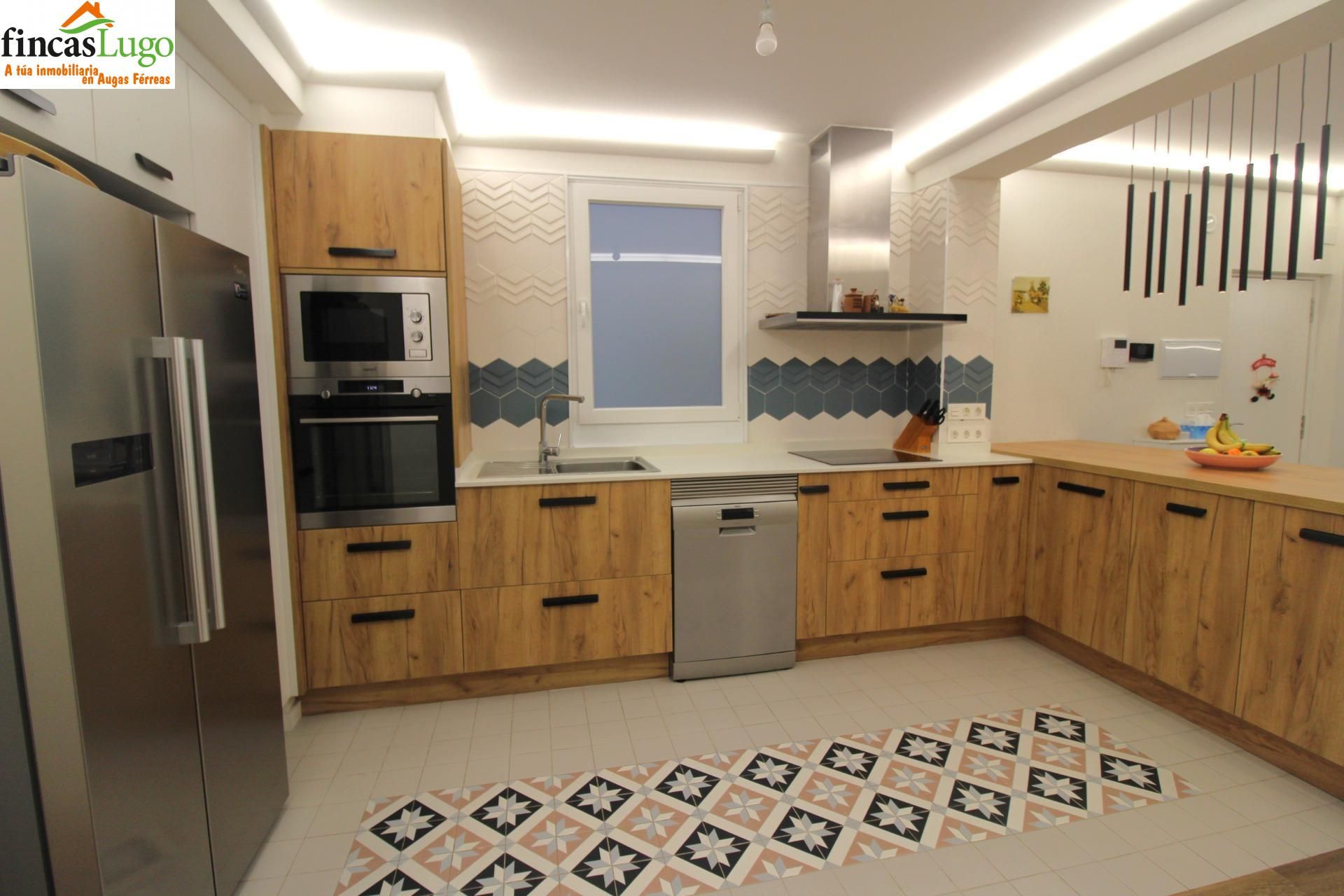 Cuina de Pis en venda en Lugo Capital amb Traster i Moblat