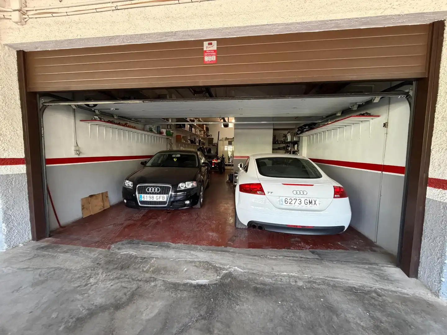 Aparcament de Casa o xalet en venda en Alicante / Alacant amb Piscina comunitària