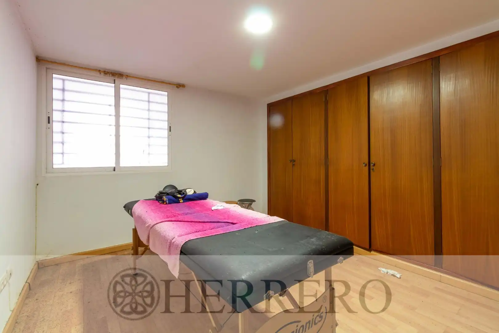 Dormitori de Local en venda en Gandia