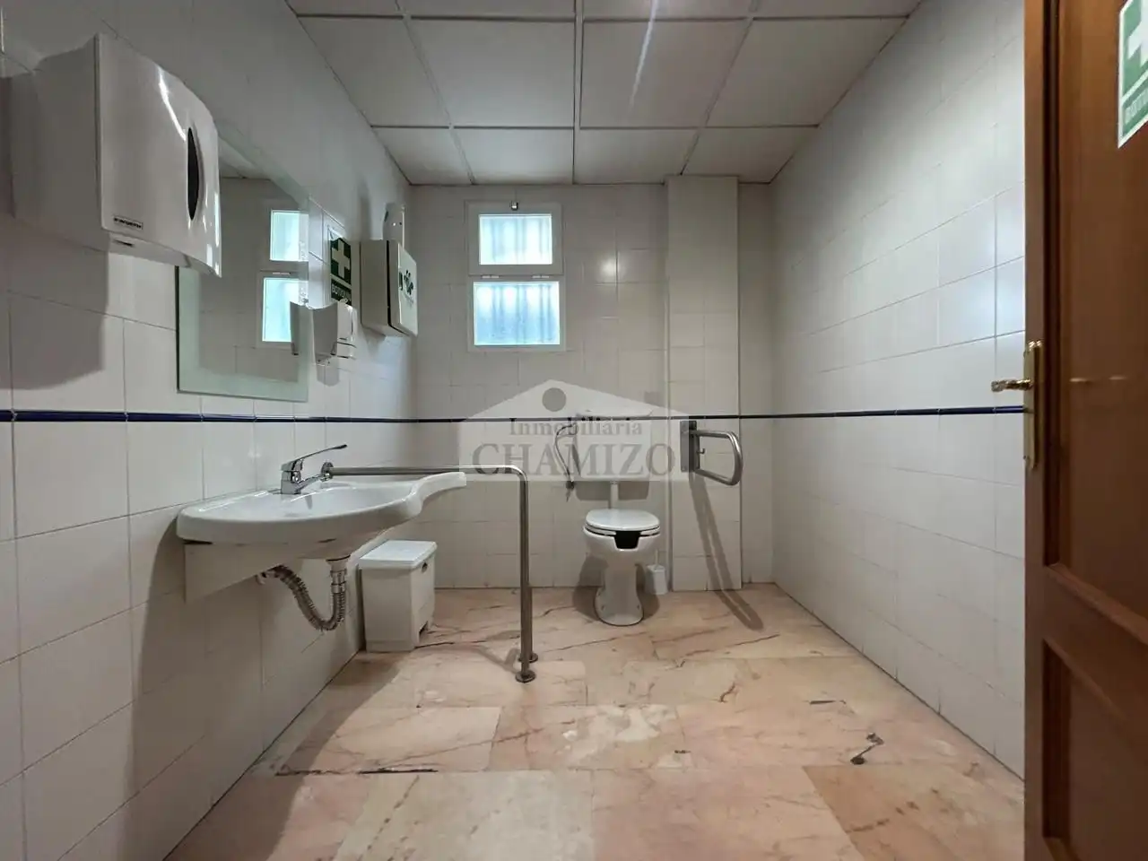 Baño de Local de alquiler en Don Benito, Badajoz