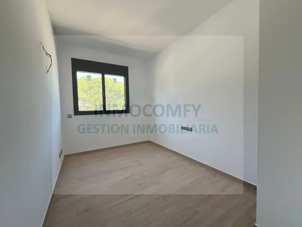 Piso con ascensor en venta en Calle De La Torre Mora 33, imagen 6