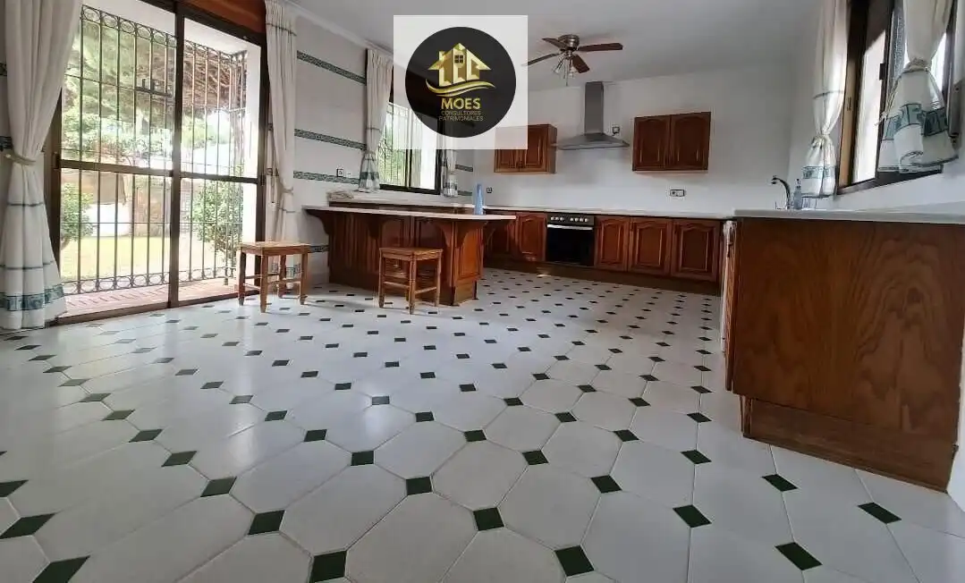 Cocina de Casa o chalet en venta en Rota con Terraza, Trastero y Piscina