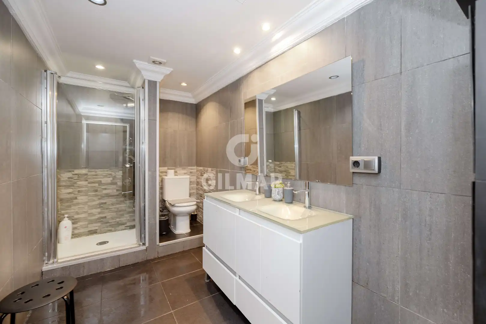 Bany de Apartament en venda en Marbella amb Calefacció, Jardí privat i Piscina