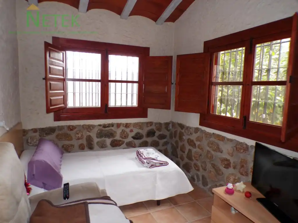 Country homes for sale in Santa Cruz