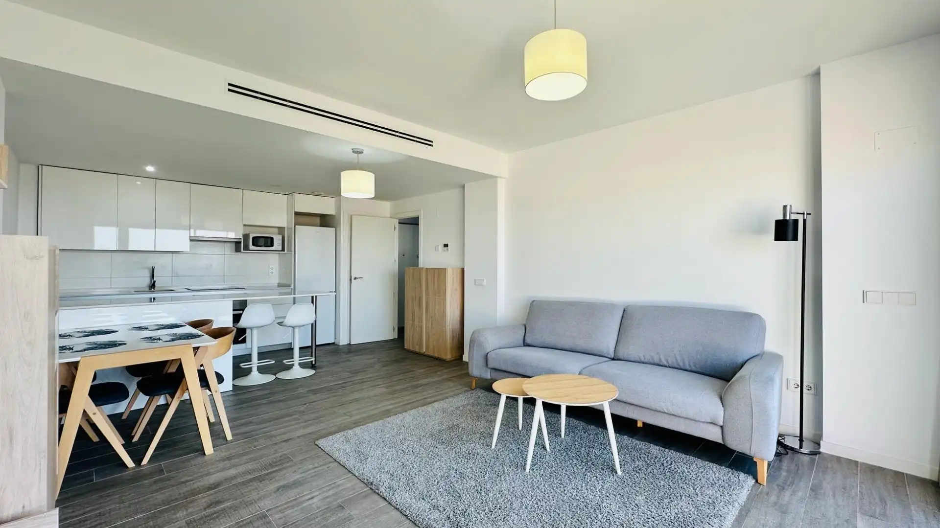 Sala de estar de Apartamento de alquiler en Finestrat con Aire acondicionado, Calefacción y Terraza