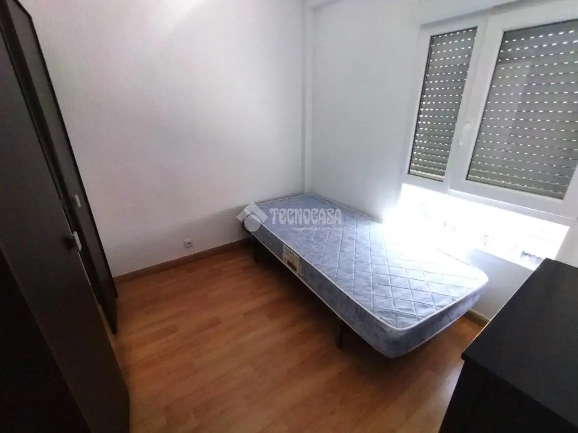 Dormitori de Pis en venda en Móstoles amb Calefacció, Parquet i Terrassa