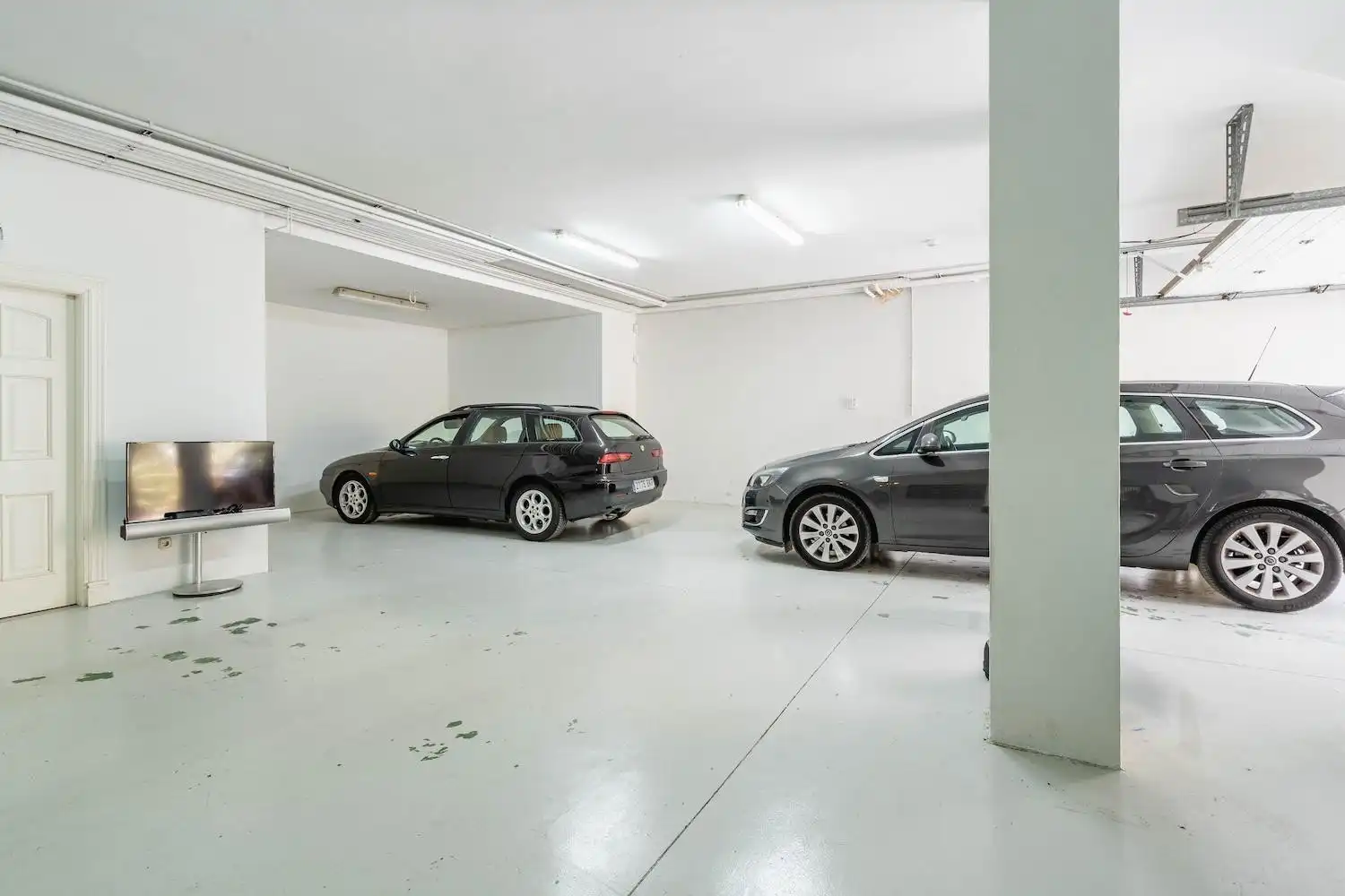 Parking de Casa o chalet en venta en Benahavís con Aire acondicionado, Calefacción y Terraza