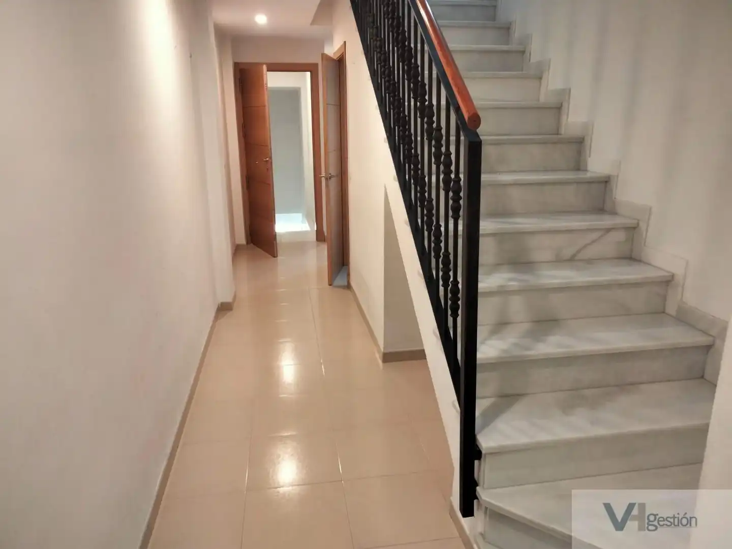 Maisonette zum Verkauf in Villamartín mit Klimaanlage und Terrasse