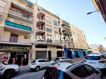 Apartament amb balcó en venda a Almoradí