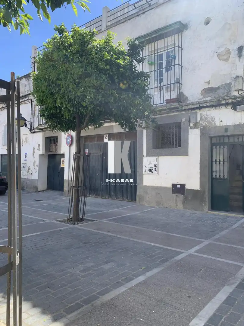 Vista exterior de Local en venta en Jerez de la Frontera