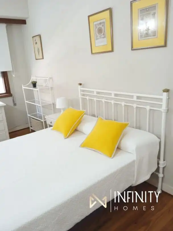 Bedroom of Flat for rent in Bilbao   with Heating, Terrace and Balcony