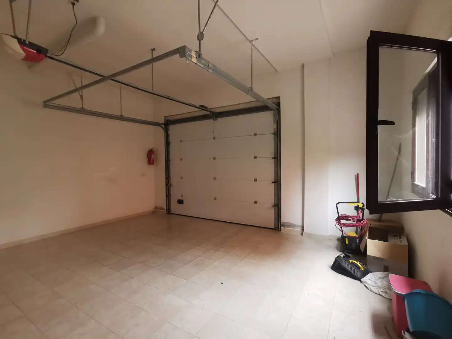 Casa aparellada amb terrassa en venda a Calle Rafael Lapesa, imagen 41