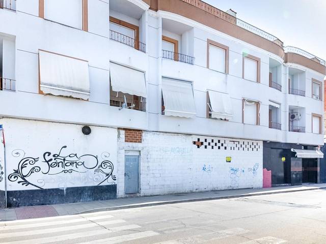 Local comercial en Venta en Montijo