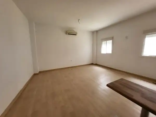 Piso en venta en C/ Alberto Lista, Feria