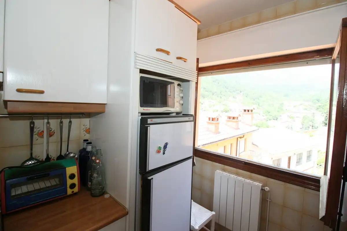 Cuina de Pis en venda en Cuevas del Valle amb Calefacció, Traster i Moblat