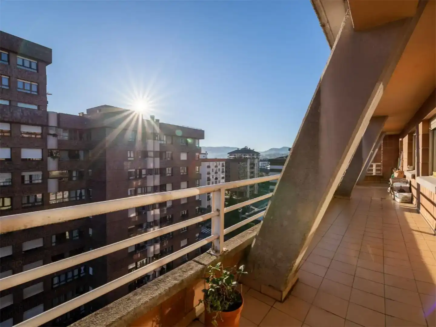 Terraza de Piso de alquiler en Gijón  con Parquet y Amueblado