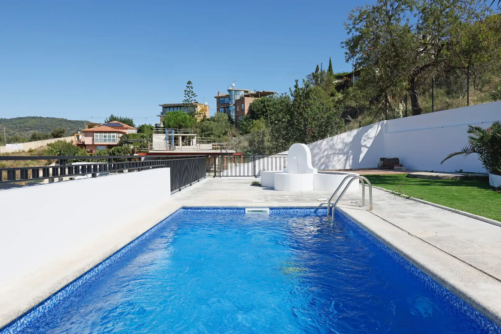 Chalet con terraza en venta en Carrer del Frontó
