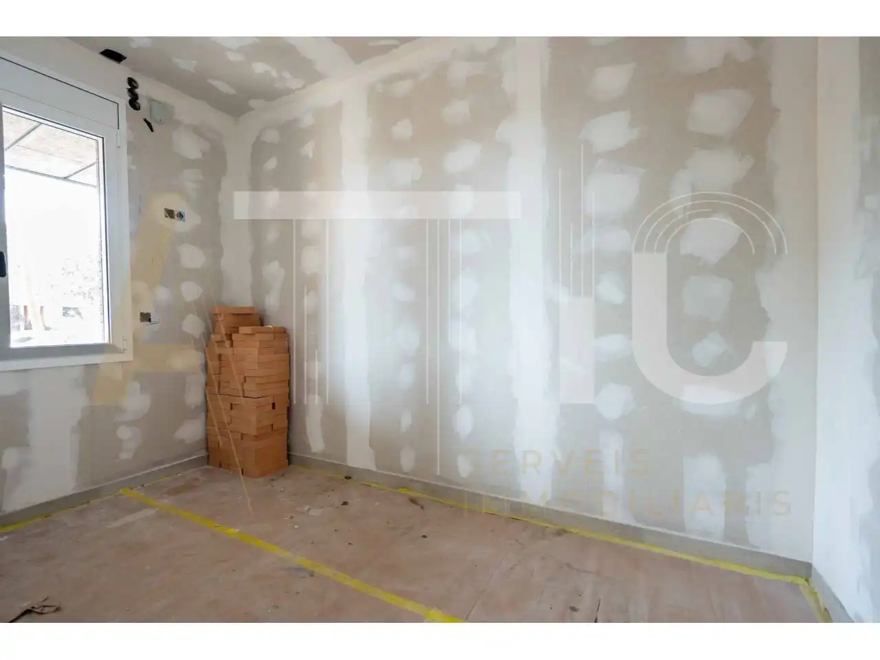 Flat for sale in Sabadell  with Air Conditioner