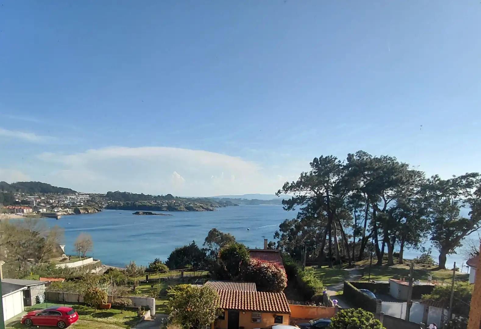 Vista exterior de Casa o chalet en venta en Oleiros con Calefacción, Jardín privado y Parquet