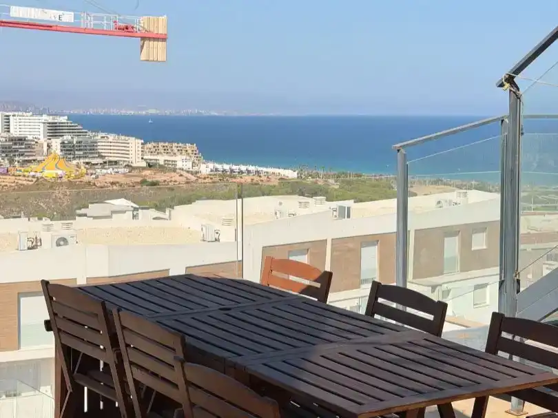 Terrassa de Àtic de lloguer en Santa Pola amb Aire condicionat, Piscina i Balcó